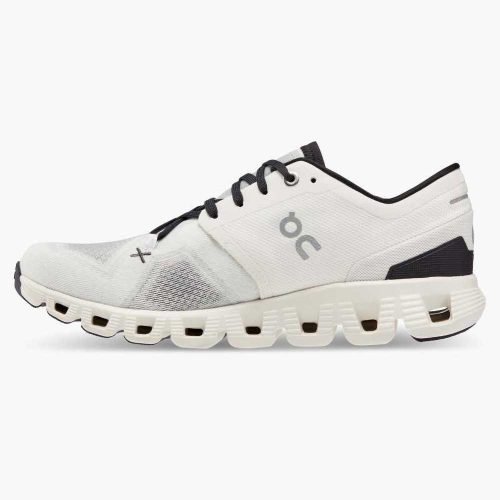 60.98697 cloud x 3 fw22 white black w g4