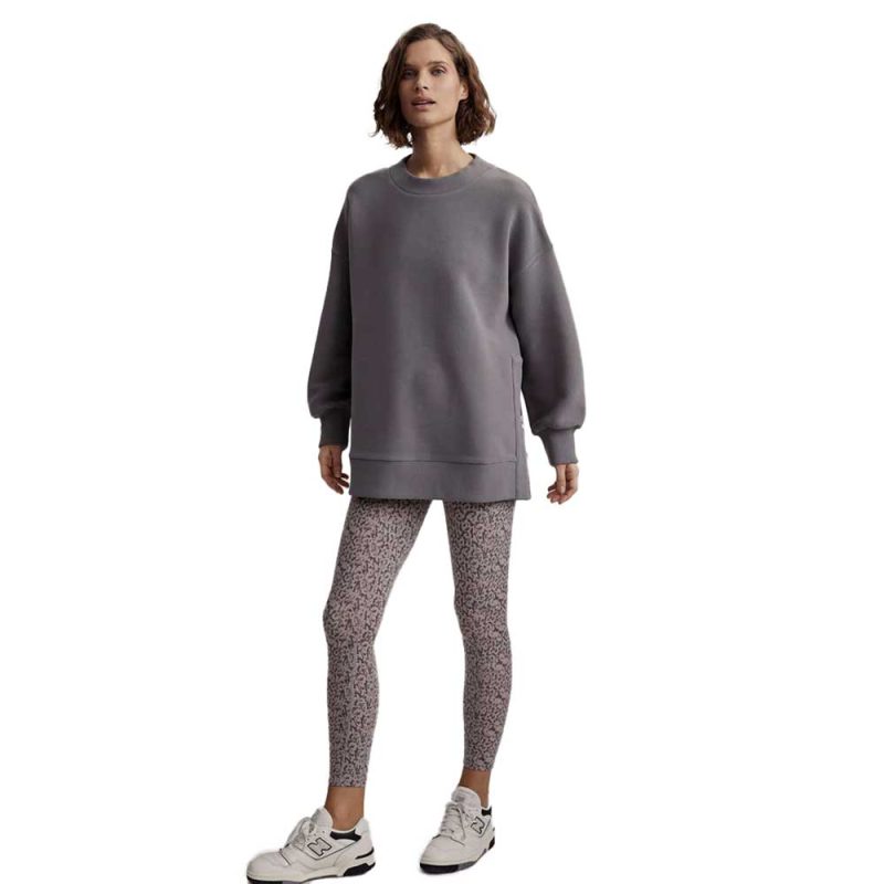 Mae Longline Sweat Charcoal Grey VAR01595 Drop1 010 720x ca9a902f a057 4dfa ac05 4a5d6b9dac74