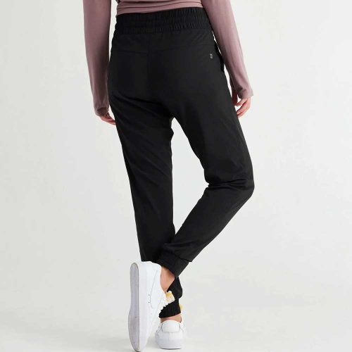 breeze pullon jogger black women 3 1 2600x2800 crop center a8f1013d 8139 4ad1 8350 16bb3c7c1118